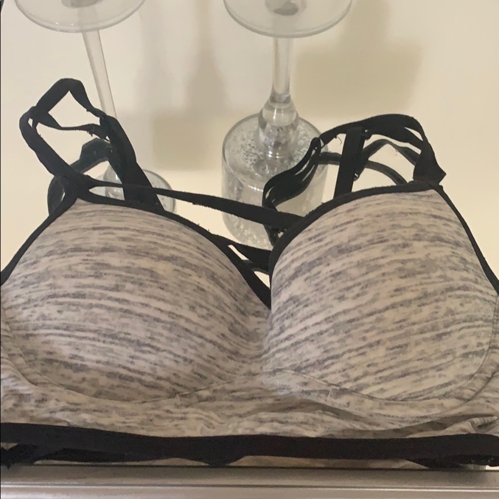 Sports bra